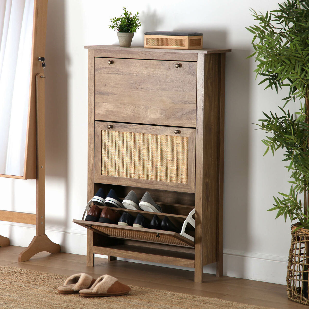 V2H313F366BA25106533961F01E17724FD0R6828612P2