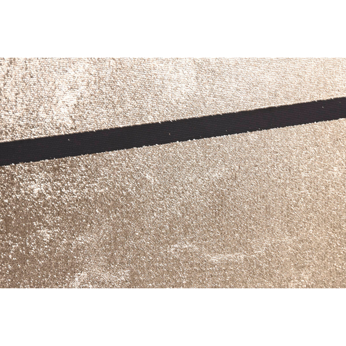 V6HCE9ACC8CE21DF4F91714B26577E9F220R6587764P3